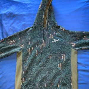 THE HUNDRED HOODIE MENS SZ MEDIUM